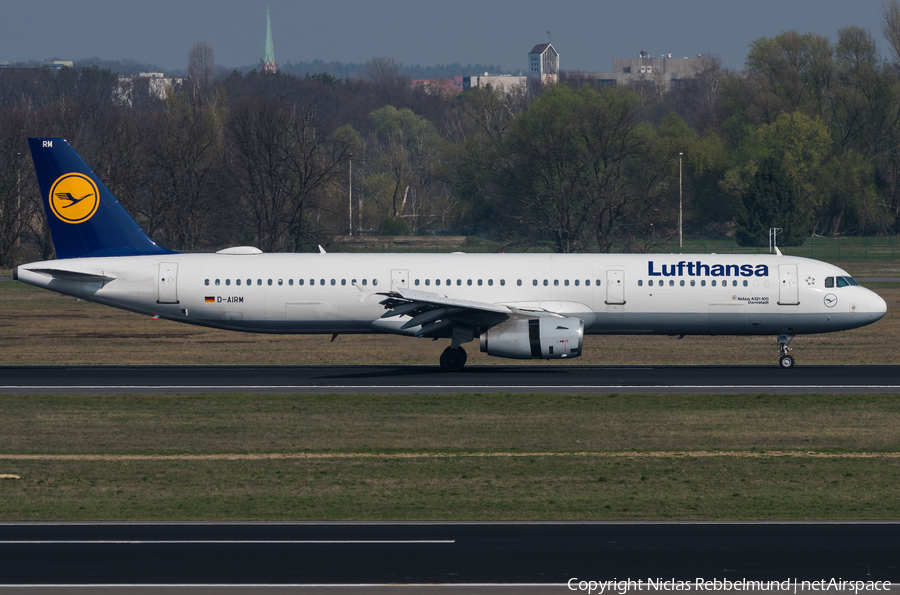 Lufthansa Airbus A321-131 (D-AIRM) | Photo 313633