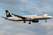 Lufthansa Airbus A321-131 (D-AIRN) at  Hamburg - Fuhlsbuettel (Helmut Schmidt), Germany