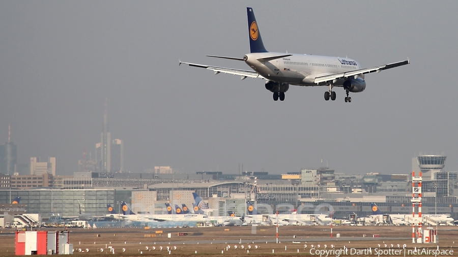 Lufthansa Airbus A321-131 (D-AIRO) | Photo 209029