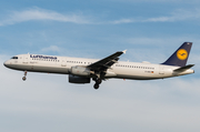 Lufthansa Airbus A321-131 (D-AIRO) at  Hamburg - Fuhlsbuettel (Helmut Schmidt), Germany