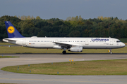 Lufthansa Airbus A321-131 (D-AIRR) at  Hamburg - Fuhlsbuettel (Helmut Schmidt), Germany