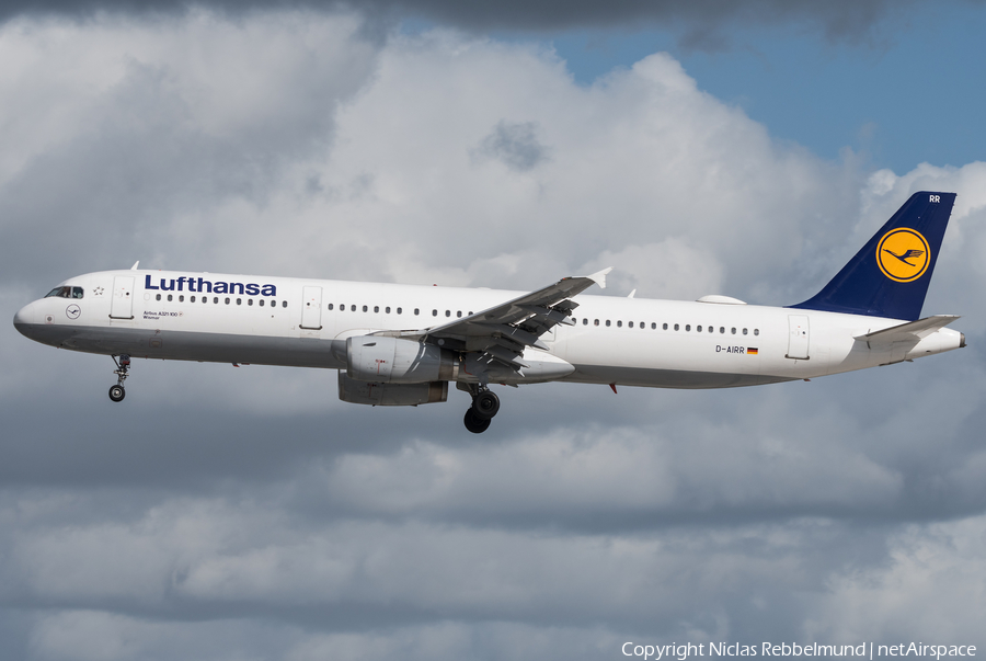Lufthansa Airbus A321-131 (D-AIRR) | Photo 266230