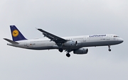 Lufthansa Airbus A321-131 (D-AIRR) at  Hamburg - Fuhlsbuettel (Helmut Schmidt), Germany