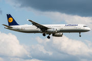 Lufthansa Airbus A321-131 (D-AIRR) at  Hamburg - Fuhlsbuettel (Helmut Schmidt), Germany