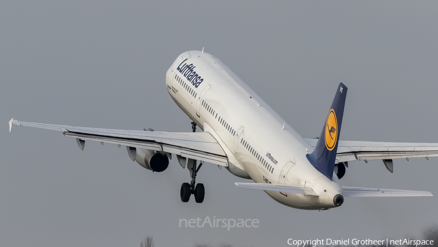 Lufthansa Airbus A321-131 (D-AIRT) | Photo 102159