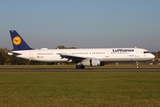 Lufthansa Airbus A321-131 (D-AIRT) at  Hamburg - Fuhlsbuettel (Helmut Schmidt), Germany