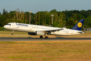 Lufthansa Airbus A321-131 (D-AIRT) at  Hamburg - Fuhlsbuettel (Helmut Schmidt), Germany