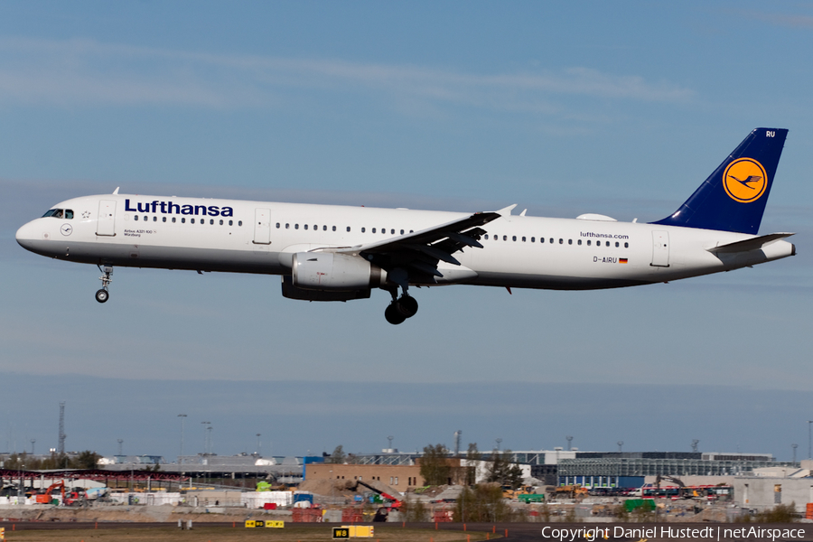 Lufthansa Airbus A321-131 (D-AIRU) | Photo 422157