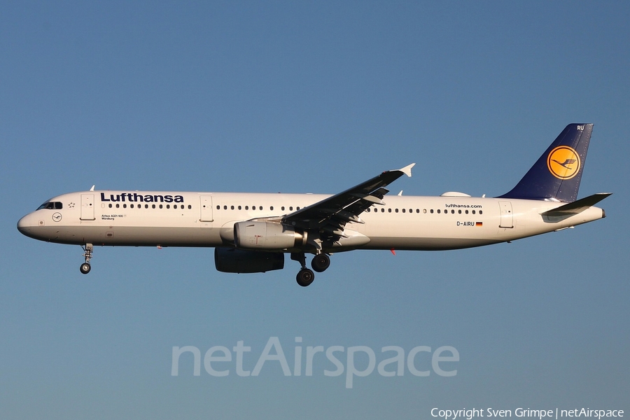 Lufthansa Airbus A321-131 (D-AIRU) | Photo 165668