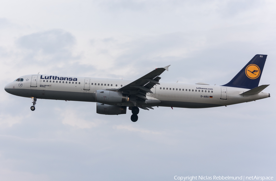 Lufthansa Airbus A321-131 (D-AIRU) | Photo 237099