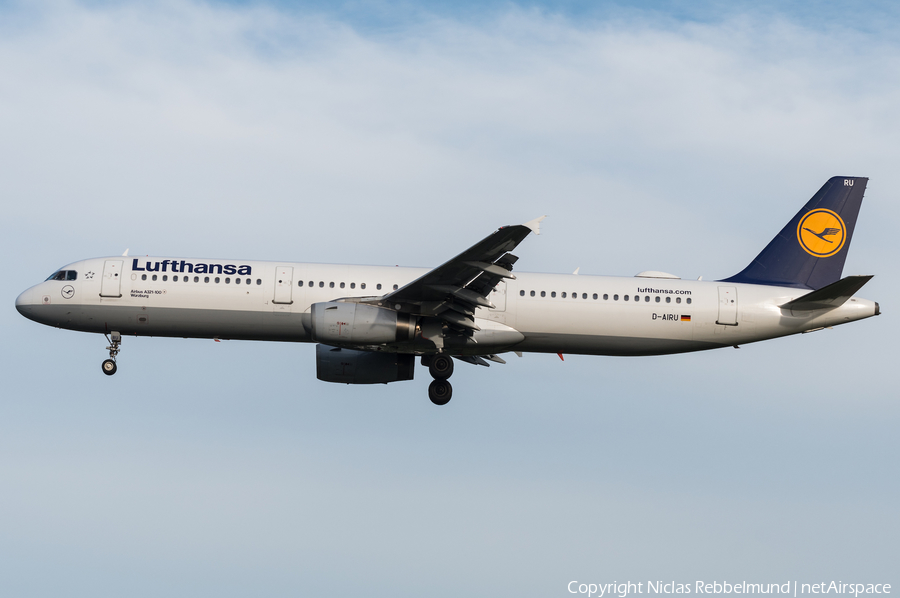 Lufthansa Airbus A321-131 (D-AIRU) | Photo 264431