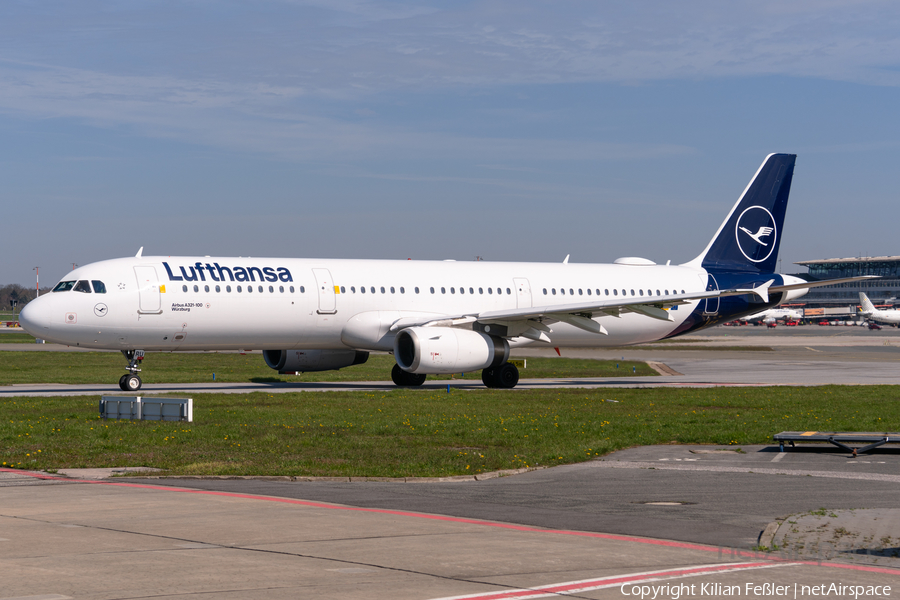 Lufthansa Airbus A321-131 (D-AIRU) | Photo 565611