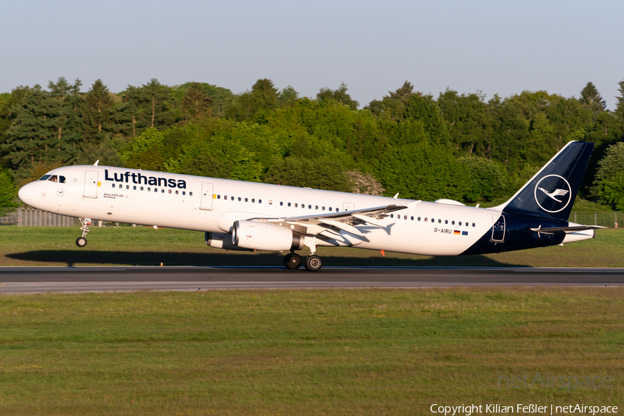 Lufthansa Airbus A321-131 (D-AIRU) | Photo 680381
