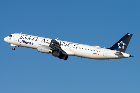 Lufthansa Airbus A321-131 (D-AIRW) at  Barcelona - El Prat, Spain