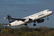 Lufthansa Airbus A321-131 (D-AIRW) at  Hamburg - Fuhlsbuettel (Helmut Schmidt), Germany