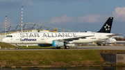 Lufthansa Airbus A321-131 (D-AIRW) at  Hamburg - Fuhlsbuettel (Helmut Schmidt), Germany