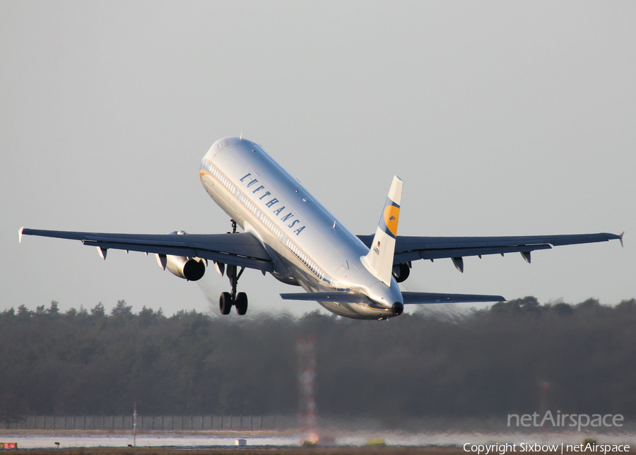 Lufthansa Airbus A321-131 (D-AIRX) | Photo 253193