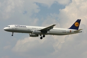 Lufthansa Airbus A321-131 (D-AIRY) at  Frankfurt am Main, Germany