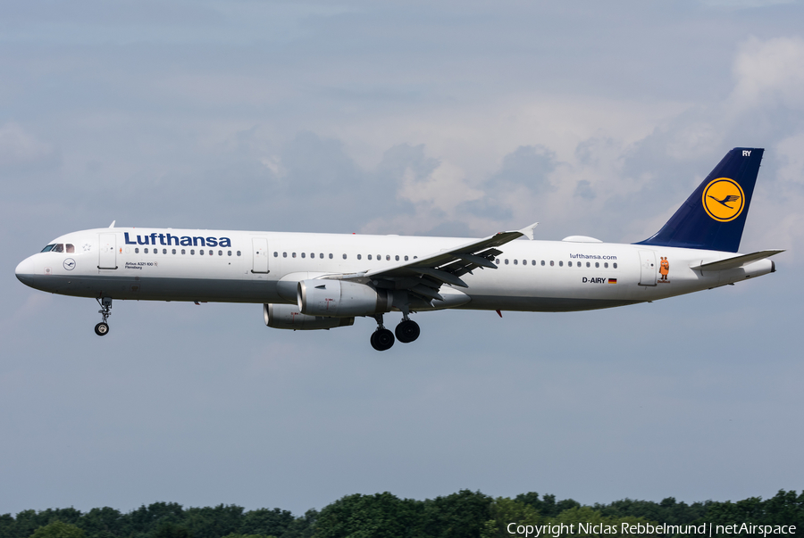 Lufthansa Airbus A321-131 (D-AIRY) | Photo 248563