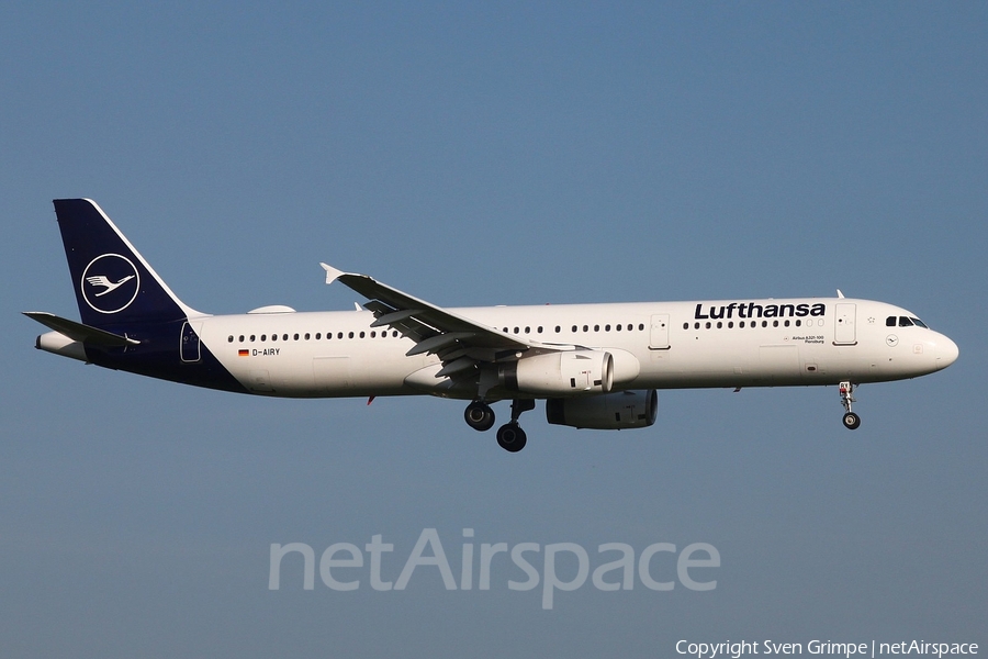 Lufthansa Airbus A321-131 (D-AIRY) | Photo 326846