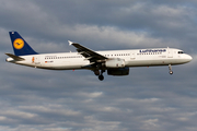 Lufthansa Airbus A321-131 (D-AIRY) at  Hamburg - Fuhlsbuettel (Helmut Schmidt), Germany