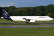 Lufthansa Airbus A321-131 (D-AIRY) at  Hamburg - Fuhlsbuettel (Helmut Schmidt), Germany