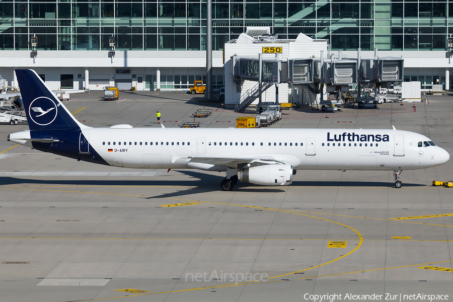 Lufthansa Airbus A321-131 (D-AIRY) | Photo 641892