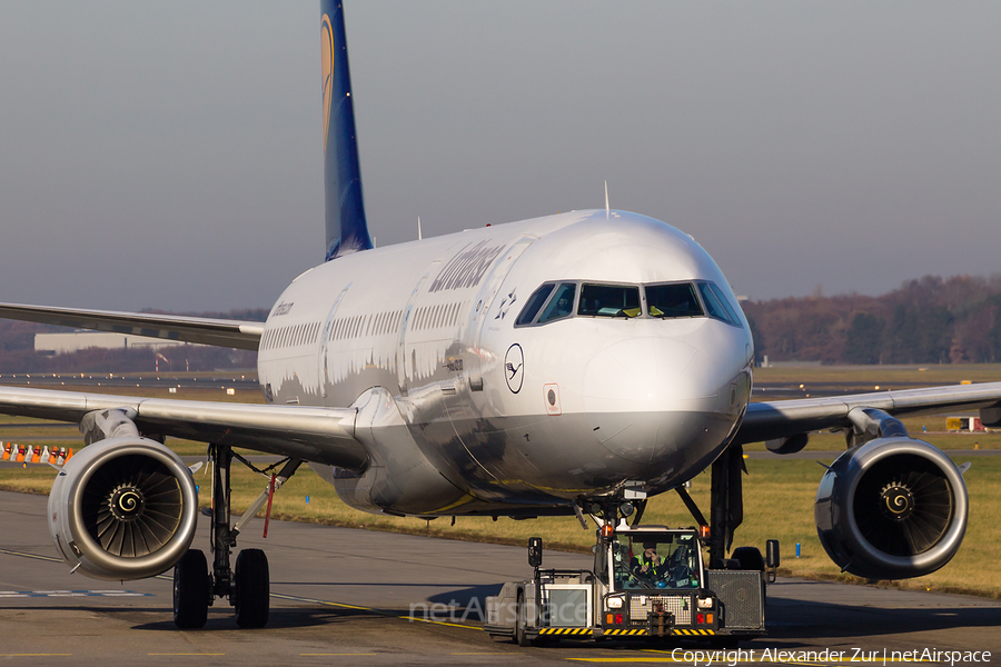 Lufthansa Airbus A321-231 (D-AISB) | Photo 132965