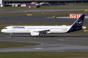 Lufthansa Airbus A321-231 (D-AISB) at  Hamburg - Fuhlsbuettel (Helmut Schmidt), Germany