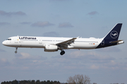 Lufthansa Airbus A321-231 (D-AISQ) at  Hamburg - Fuhlsbuettel (Helmut Schmidt), Germany