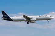 Lufthansa Airbus A321-231 (D-AISQ) at  Hamburg - Fuhlsbuettel (Helmut Schmidt), Germany