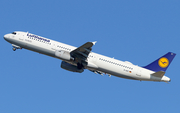 Lufthansa Airbus A321-231 (D-AIST) at  Barcelona - El Prat, Spain