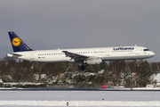 Lufthansa Airbus A321-231 (D-AISX) at  Hamburg - Fuhlsbuettel (Helmut Schmidt), Germany