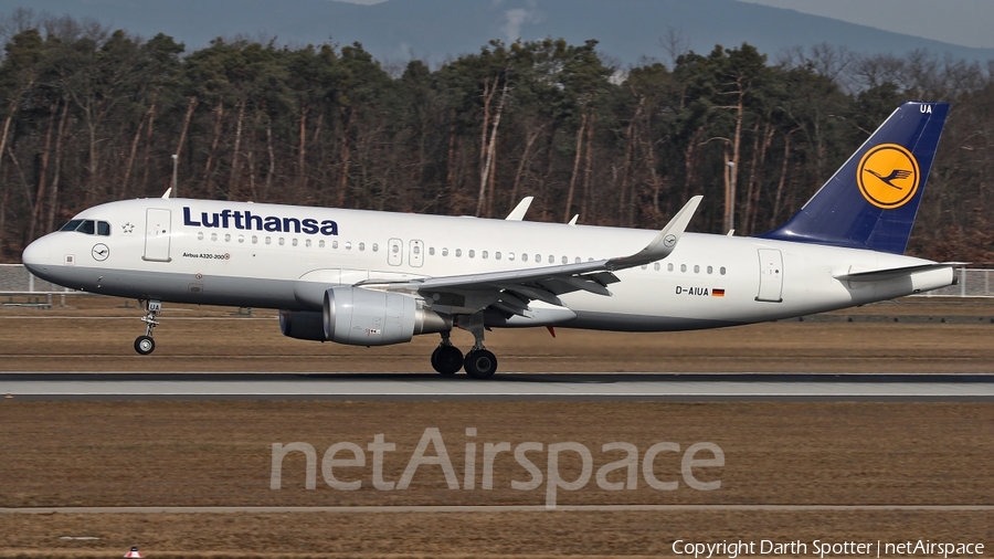 Lufthansa Airbus A320-214 (D-AIUA) | Photo 227639