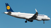 Lufthansa Airbus A320-214 (D-AIUA) at  Frankfurt am Main, Germany