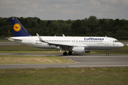 Lufthansa Airbus A320-214 (D-AIUA) at  Hamburg - Fuhlsbuettel (Helmut Schmidt), Germany