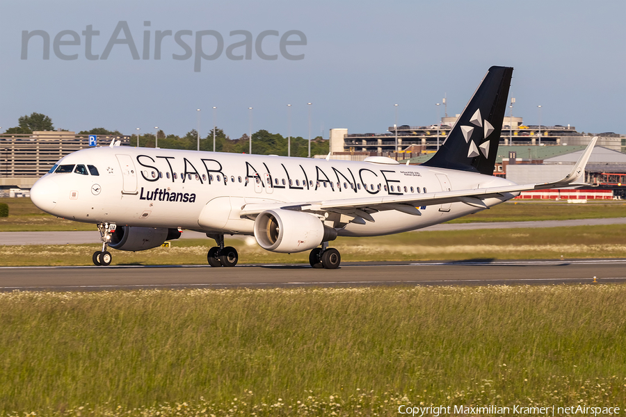 Lufthansa Airbus A320-214 (D-AIUA) | Photo 521580