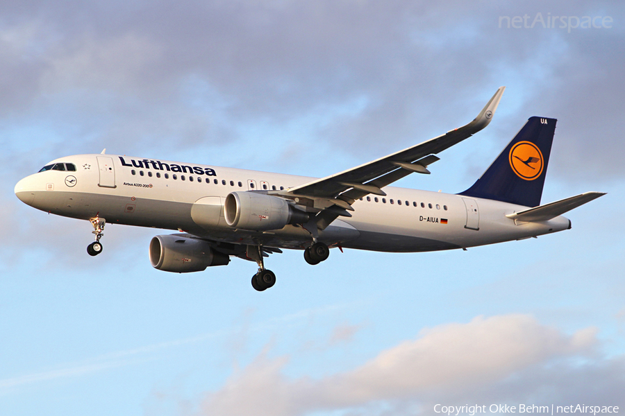 Lufthansa Airbus A320-214 (D-AIUA) | Photo 41594