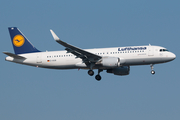 Lufthansa Airbus A320-214 (D-AIUB) at  Dusseldorf - International, Germany