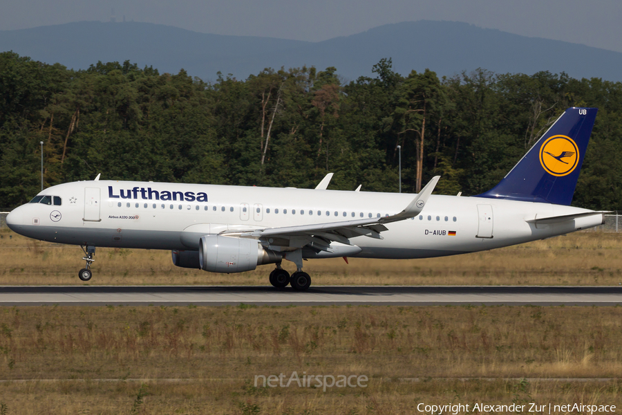 Lufthansa Airbus A320-214 (D-AIUB) | Photo 125864