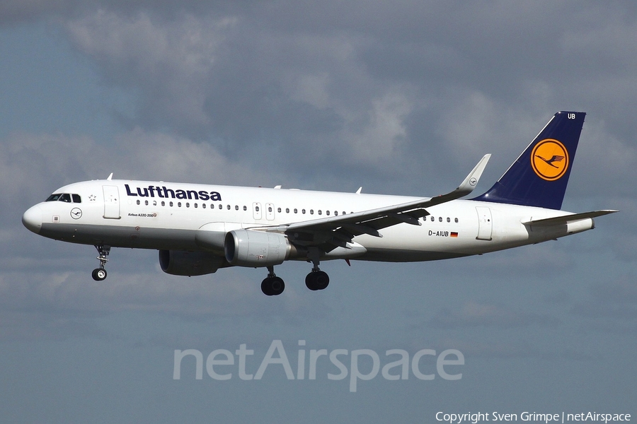 Lufthansa Airbus A320-214 (D-AIUB) | Photo 106421