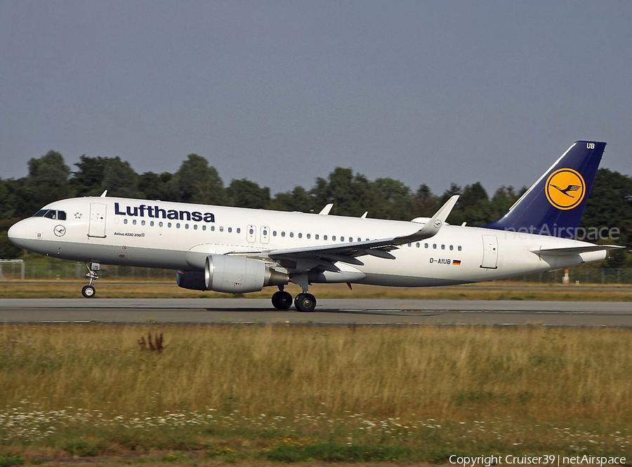 Lufthansa Airbus A320-214 (D-AIUB) | Photo 409083