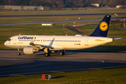 Lufthansa Airbus A320-214 (D-AIUB) at  Hamburg - Fuhlsbuettel (Helmut Schmidt), Germany