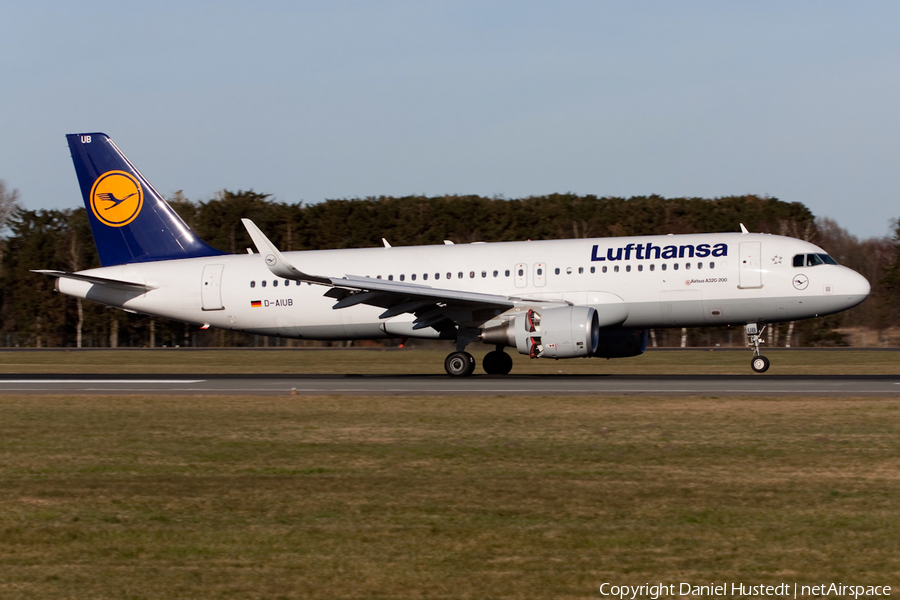 Lufthansa Airbus A320-214 (D-AIUB) | Photo 643854