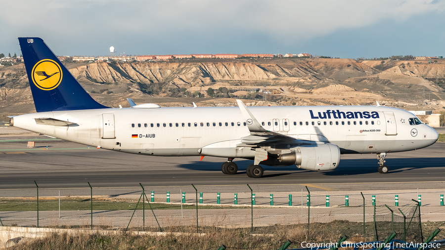 Lufthansa Airbus A320-214 (D-AIUB) | Photo 257392