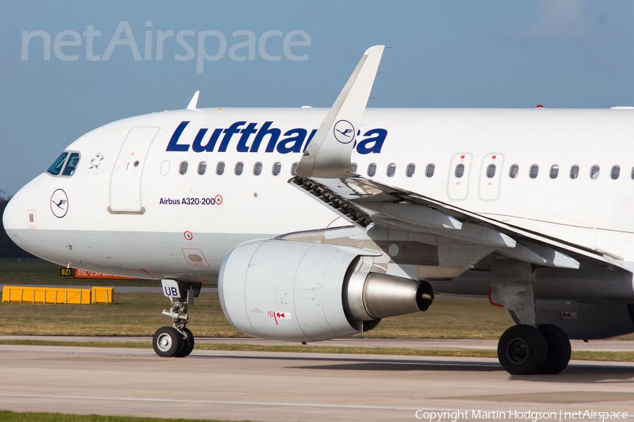 Lufthansa Airbus A320-214 (D-AIUB) | Photo 70069
