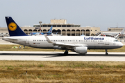 Lufthansa Airbus A320-214 (D-AIUB) at  Luqa - Malta International, Malta