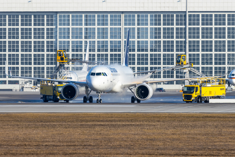 Lufthansa Airbus A320-214 (D-AIUB) at  Munich, Germany