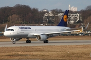 Lufthansa Airbus A320-214 (D-AIUB) at  Hamburg - Finkenwerder, Germany