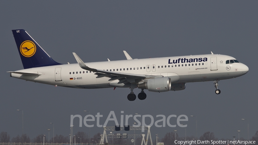 Lufthansa Airbus A320-214 (D-AIUC) | Photo 228016